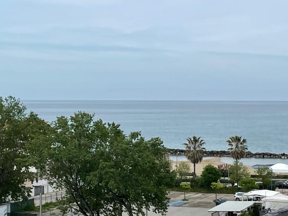 Апартаменти Il Sogno Del Mare Монтезільвано Екстер'єр фото